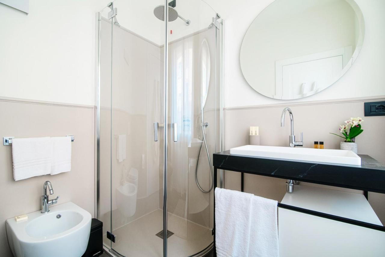 In Centro Luxury Rooms 科莫 外观 照片