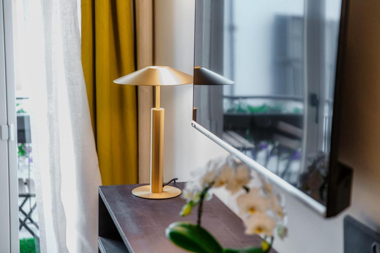 In Centro Luxury Rooms 科莫 外观 照片