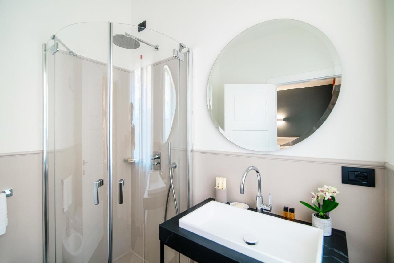 In Centro Luxury Rooms 科莫 外观 照片