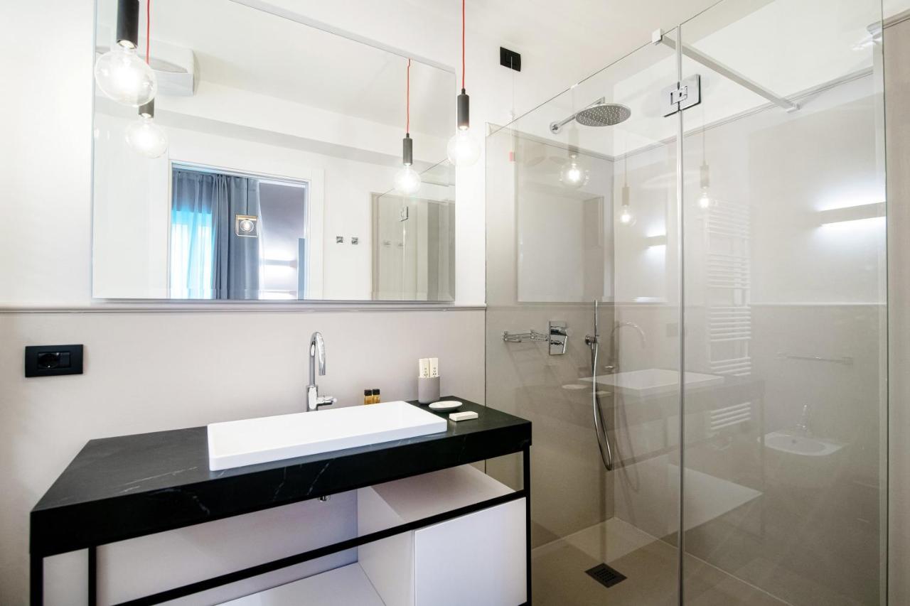 In Centro Luxury Rooms 科莫 外观 照片